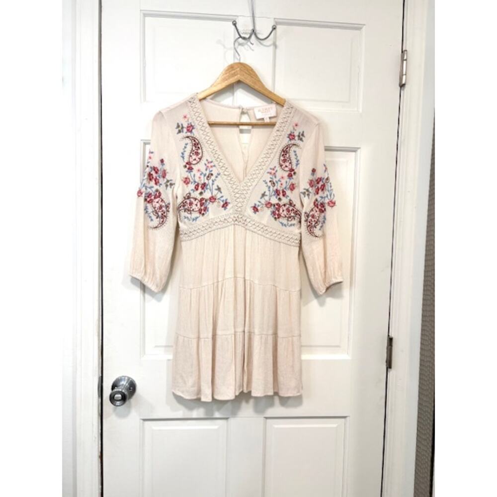Audrey Parks Francesca's Peasant Top Sz XS Ivory‎ Embroidered Floral Boho Tunic
